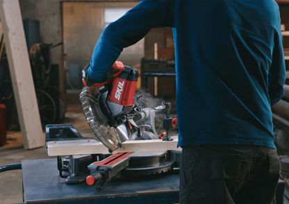 SKIL 1320 AA Corded Telescopic Mitre Saw