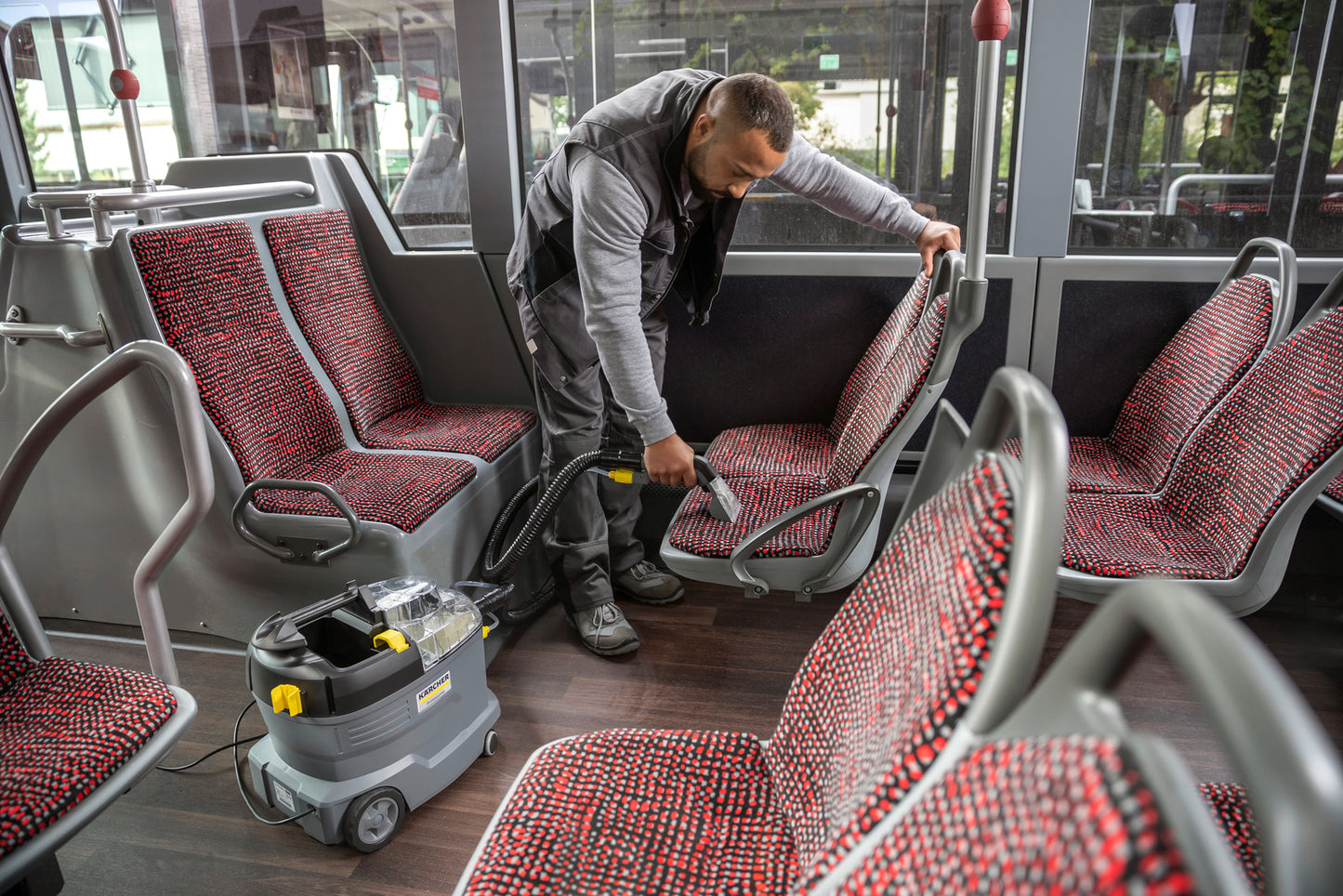 KARCHER Puzzi 8/1 Carpet Cleaning Machine