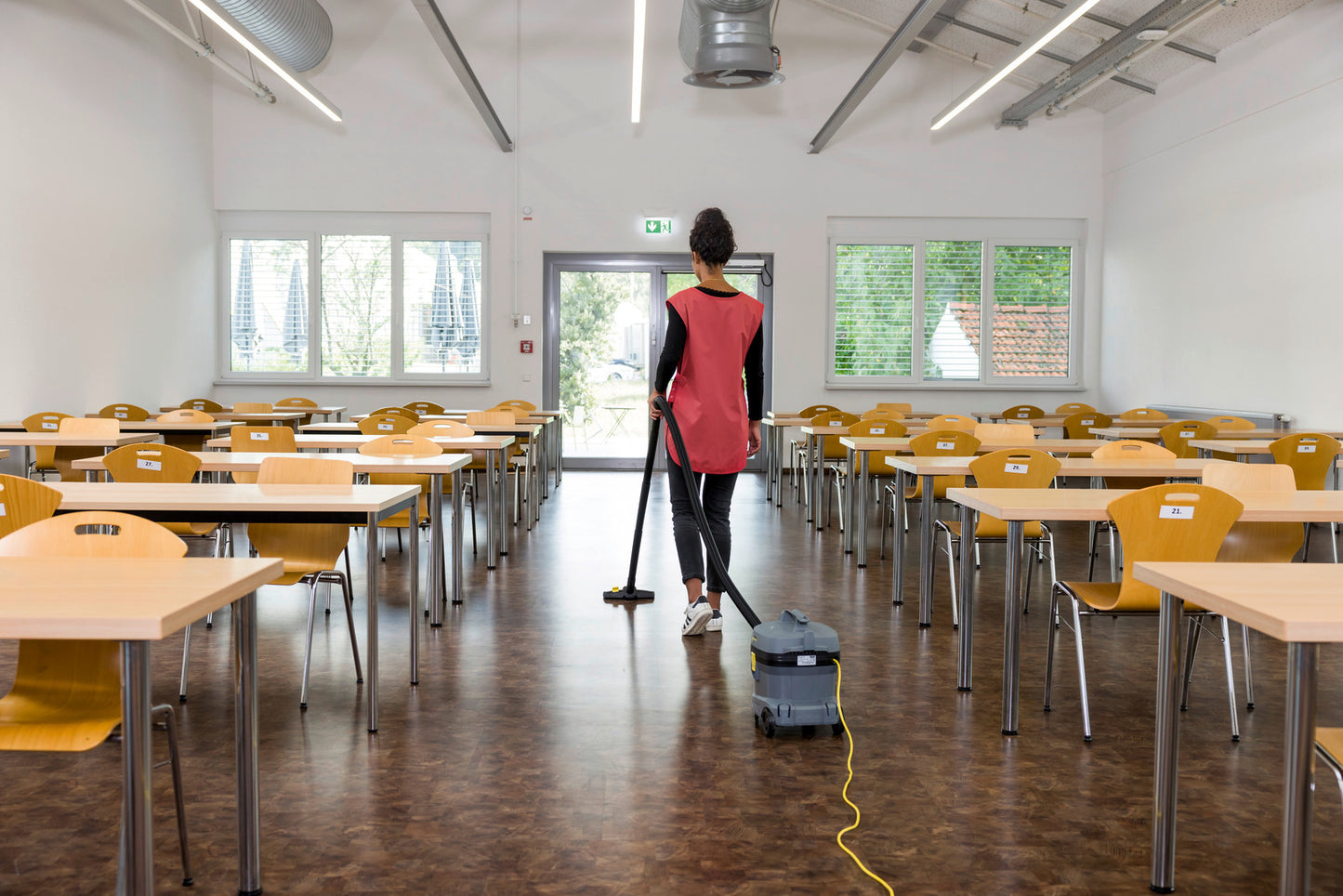 KARCHER T 11/1 Classic HEPA - Solid Vacuum Cleaner with HEPA Filter